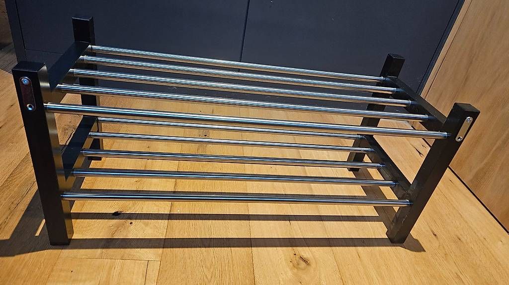 Scaffali: IKEA Schuhregal aus Holz – Usato da Lützelflüh-Goldb venduto da tomwunderlich 1