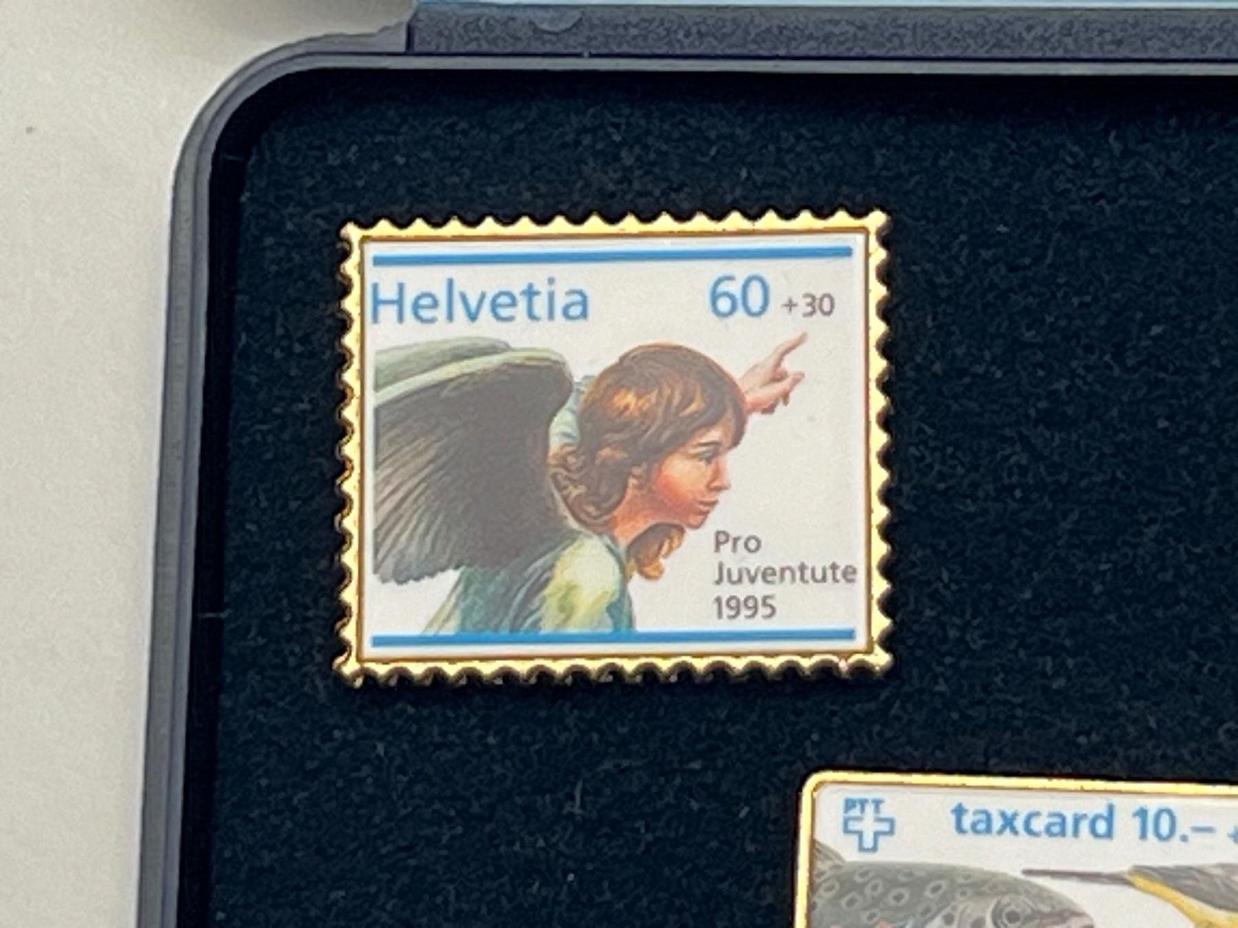 Tutti i francobolli: 2 Set Pro-Juventute-Pins 1993+1995 Briefmarken – Nuovo e nell'imballaggio originale da Vaduz venduto da Unikate-Markt 7