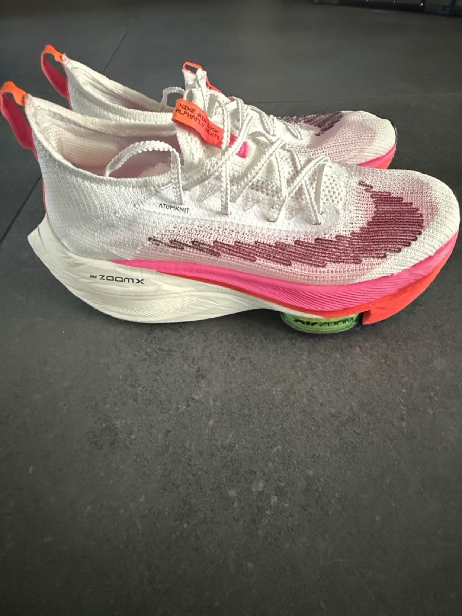 Scarpe da uomo: Nike Alphafly Next% Taille 41 Chaussures de course – Nuovo e nell'imballaggio originale da Cologny venduto da Alexvipo