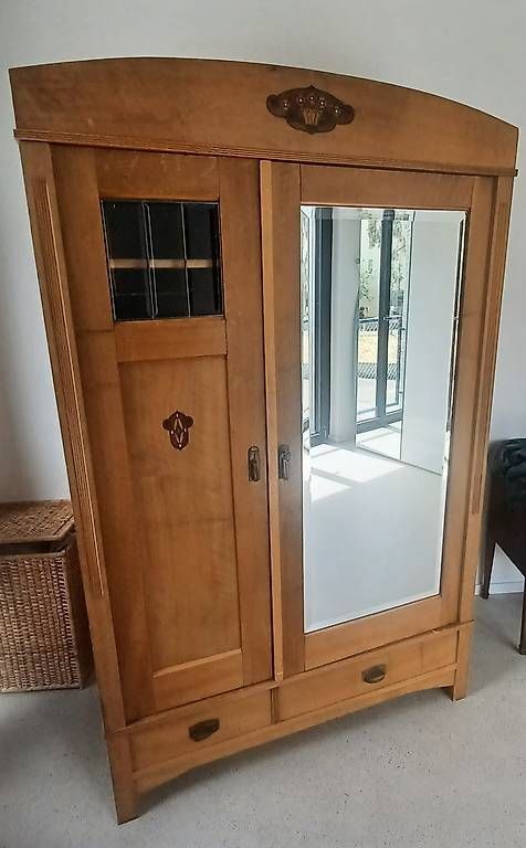 Armadi: Holzschrank mit Spiegeltüre – Usato da Zürich venduto da johnwillsaveus