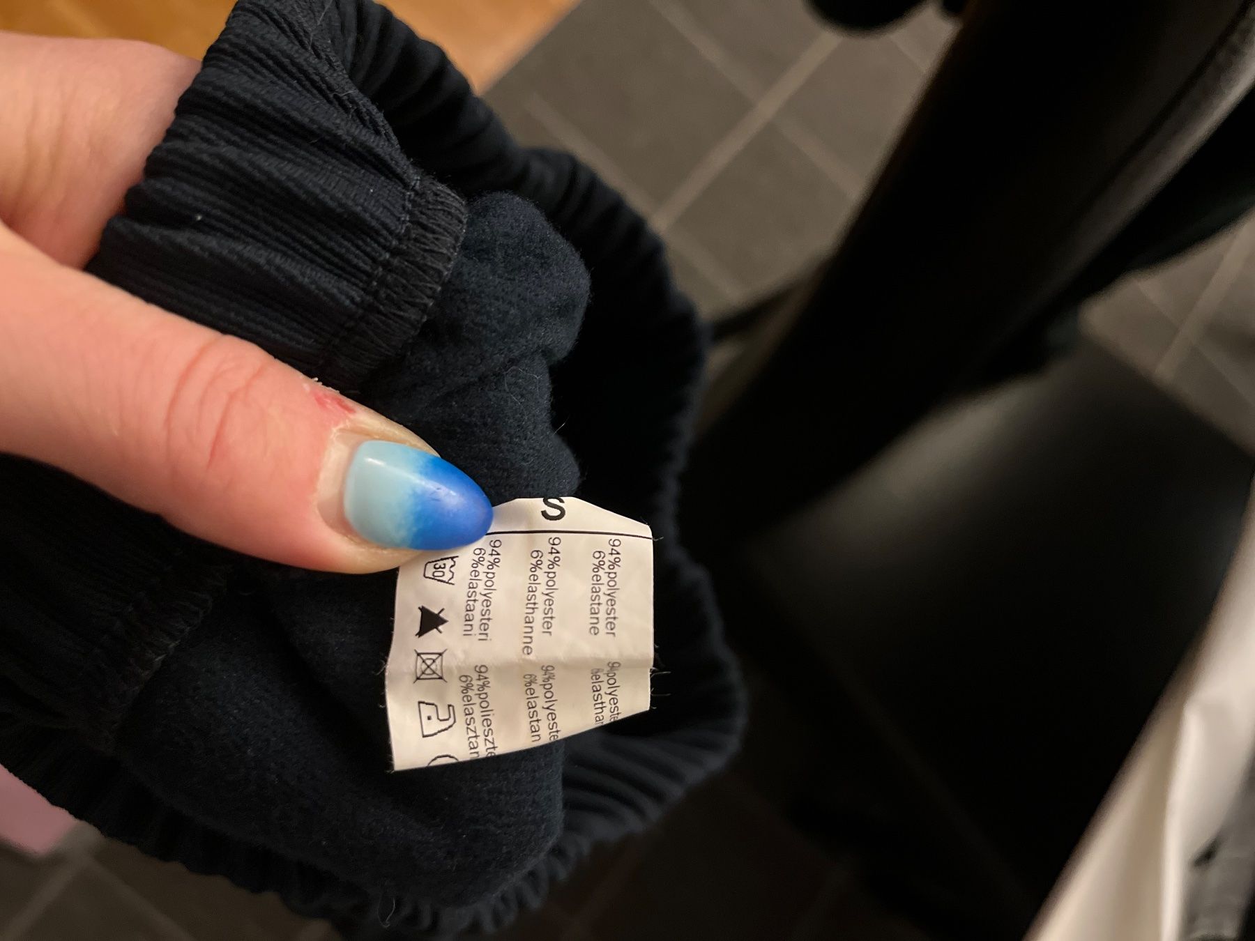 Pantaloni: Stretchhose in grösse S – Nuovo (secondo la descrizione) da Weiningen ZH venduto da and_6tm5 1