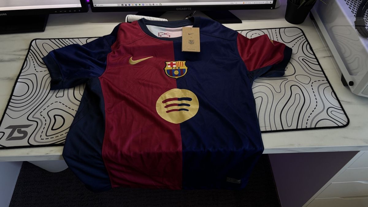 FC Barcelona Canottiere & Pantaloni: Barcelona Trikot – Nuovo e nell'imballaggio originale da Münchenbuchsee venduto da ore_wlr9