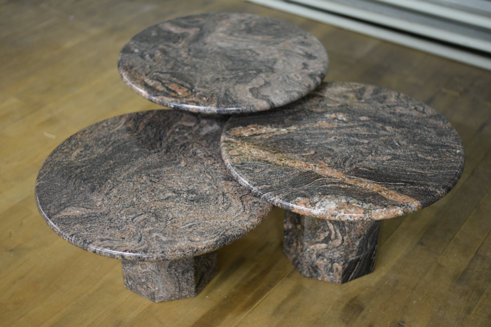 Tavoli: Couchtische aus Granit – Usato da Lichtensteig venduto da UsedIN 2