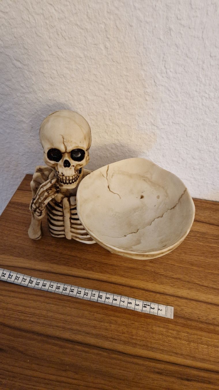 Statuette: Gothic Skelett mit Schädel Schale – Nuovo e nell'imballaggio originale da Safenwil venduto da Lenzburg-Gretzenbach 4