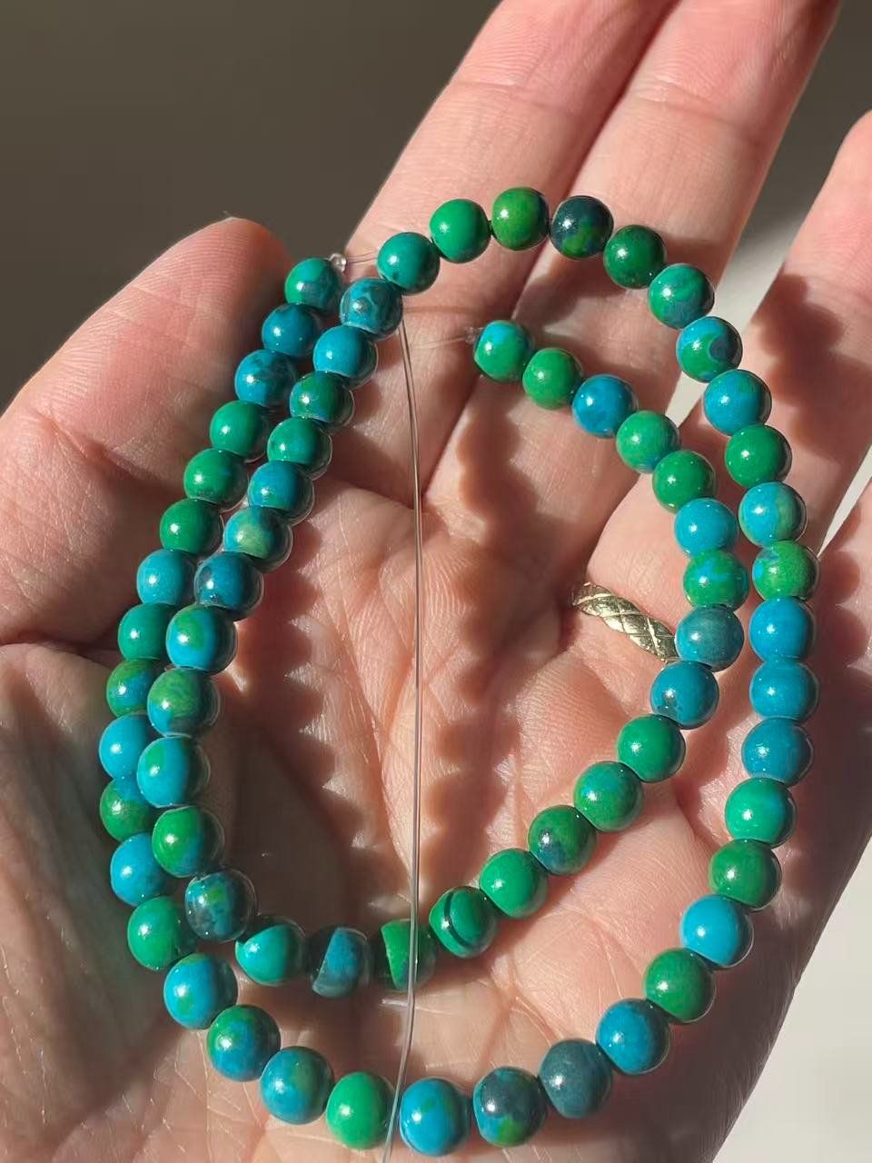 Catenine: Chrysocolla Perlen Strang 6mm Ca.38cm – Nuovo e nell'imballaggio originale da Schiers venduto da sisikristall