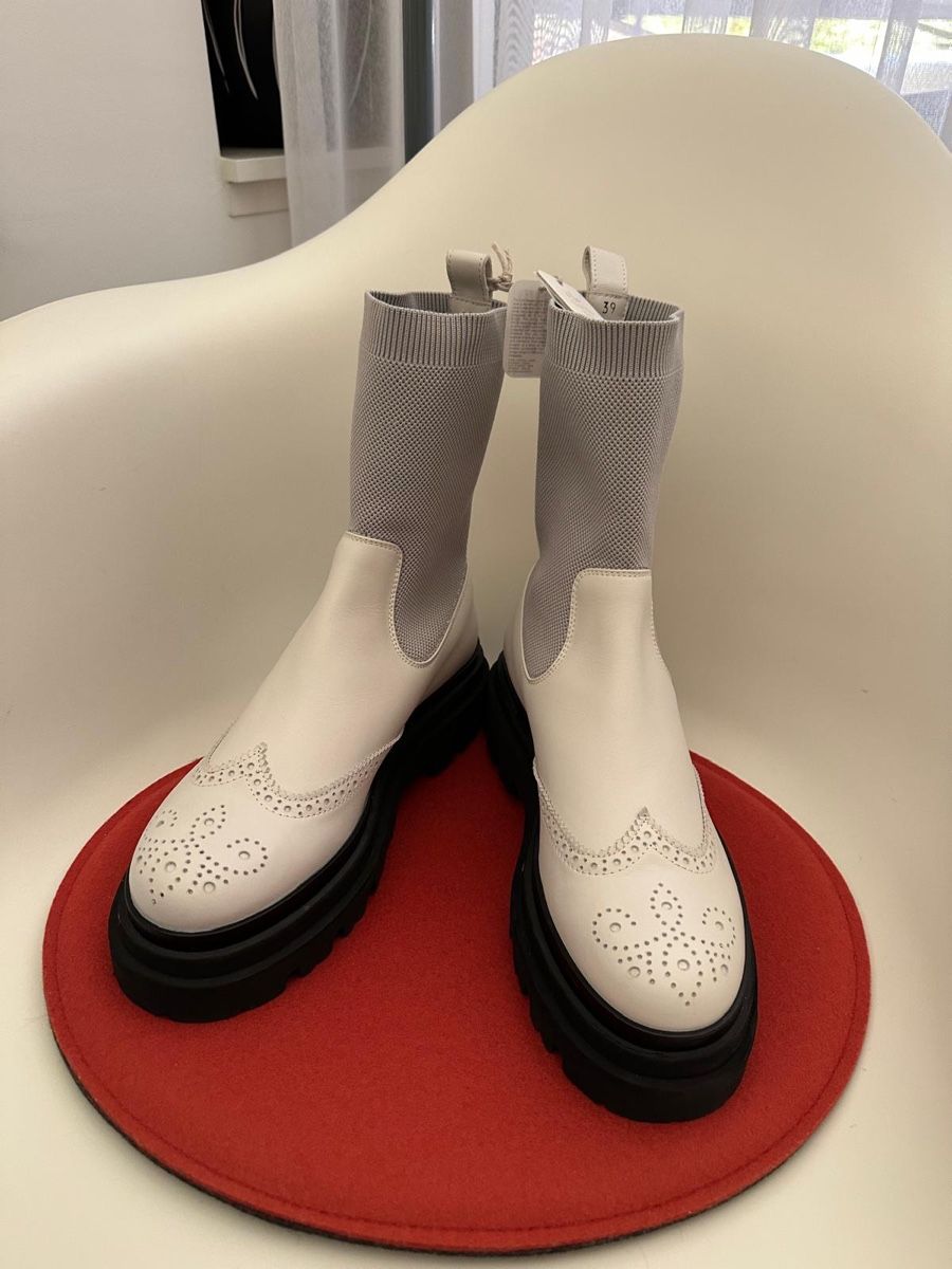 Eleventy Scarpe da donna: Stiefele Eleventy – Nuovo e nell'imballaggio originale da Binningen venduto da Yuliya15