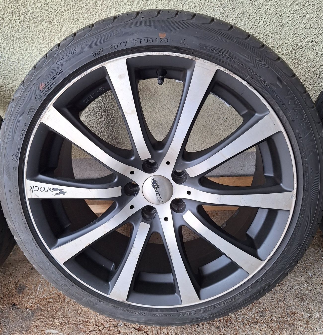 Pneumatici & Ruote complete: 225 45 ZR18 Golf4 5x100 – Usato da Buchs venduto da Loreanda 5
