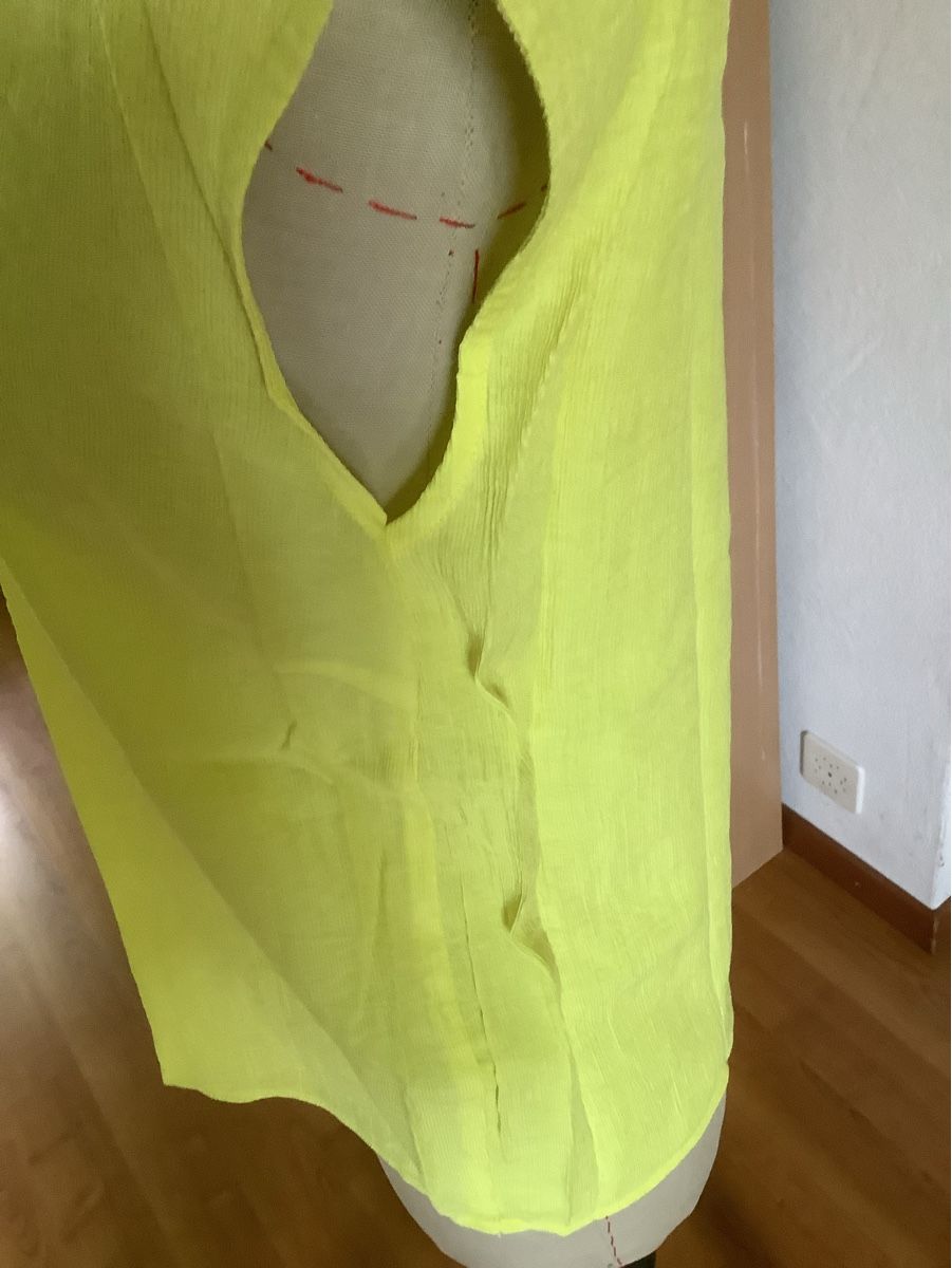 Opus Camicette: Sommerbluse ohne Arm – Usato da Ennetbaden venduto da Valli4 2