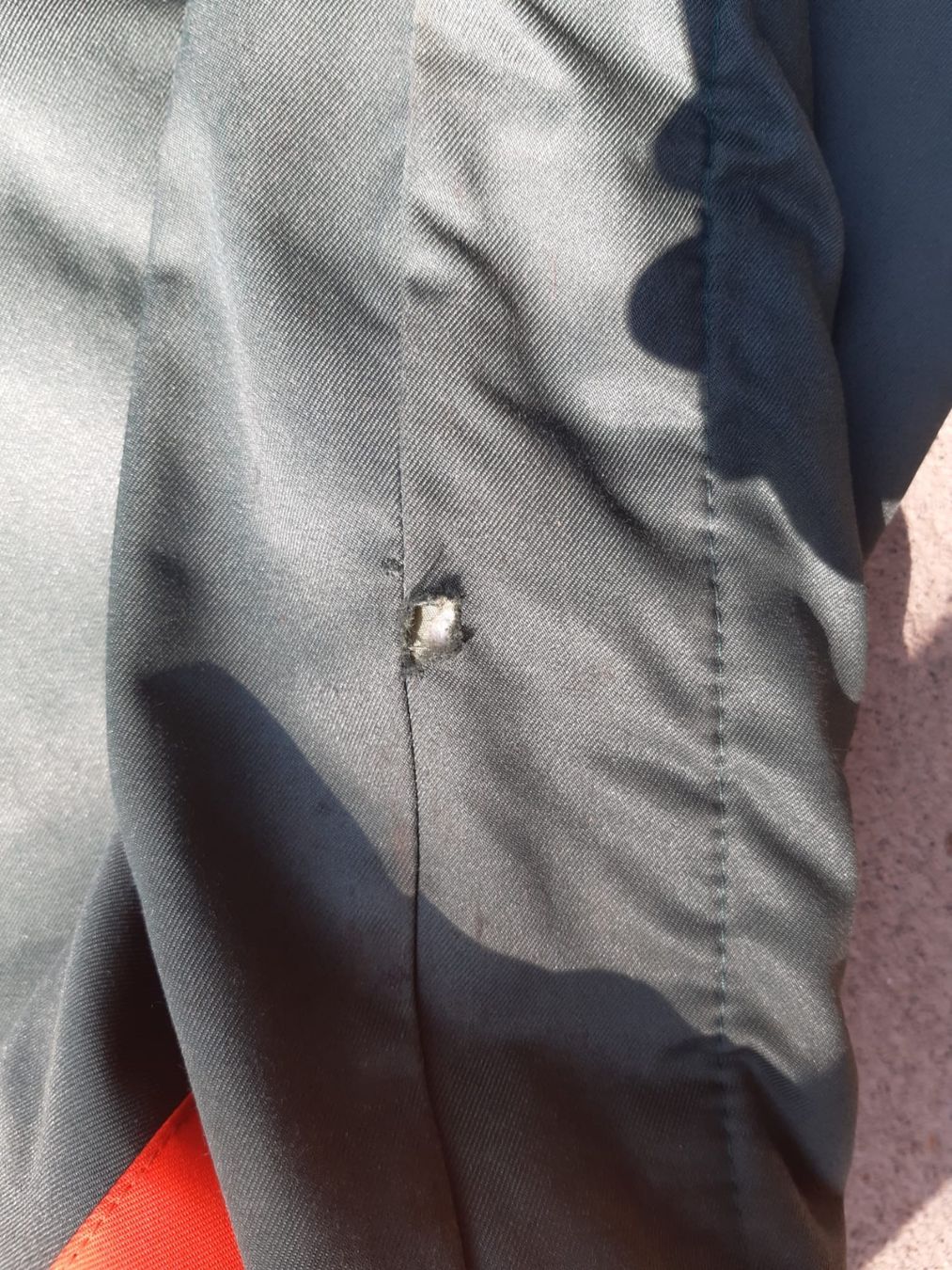 Pantalons: Schnittschutzhose – D'occasion à Richterswil par relbotneg 2