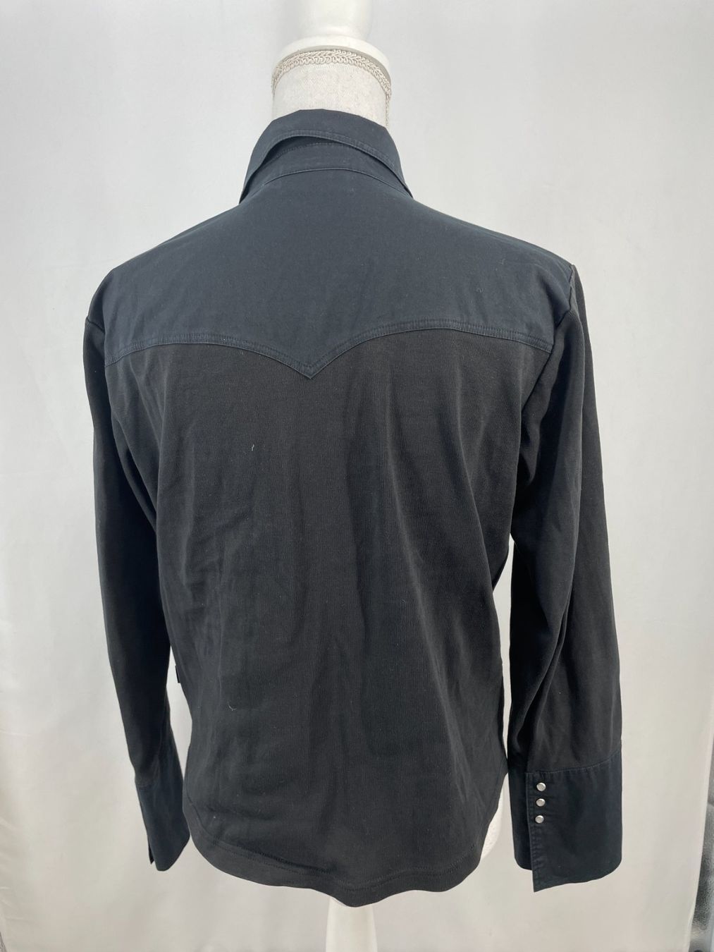 Cecil Chemisiers: CECIL Chemise /Pull noir – D'occasion à Lausanne par PlusValue_Lausanne 1