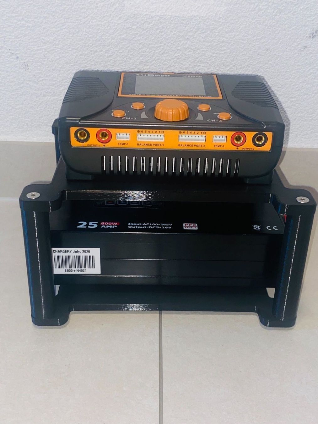 RC Modellbau: SUPPORT CHARGEUR / ALIMENTATION – Neu (gemäss Beschreibung) aus Yverdon-les-Bains von Fijo-rc
