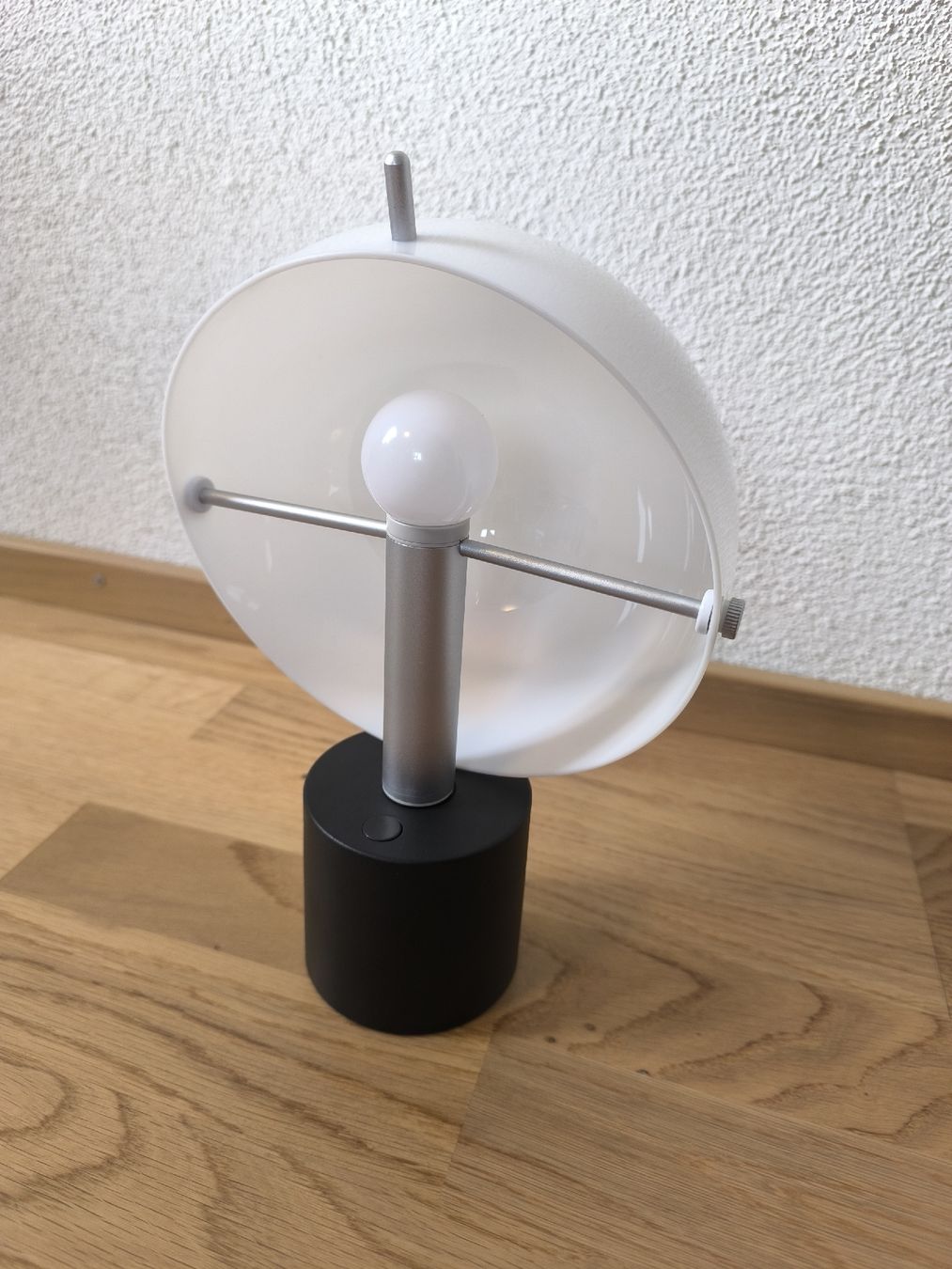 Ikea Lampade: IKEA Nödmast LED Tischlampe  – Usato da Pfäffikon SZ venduto da nidisale 1