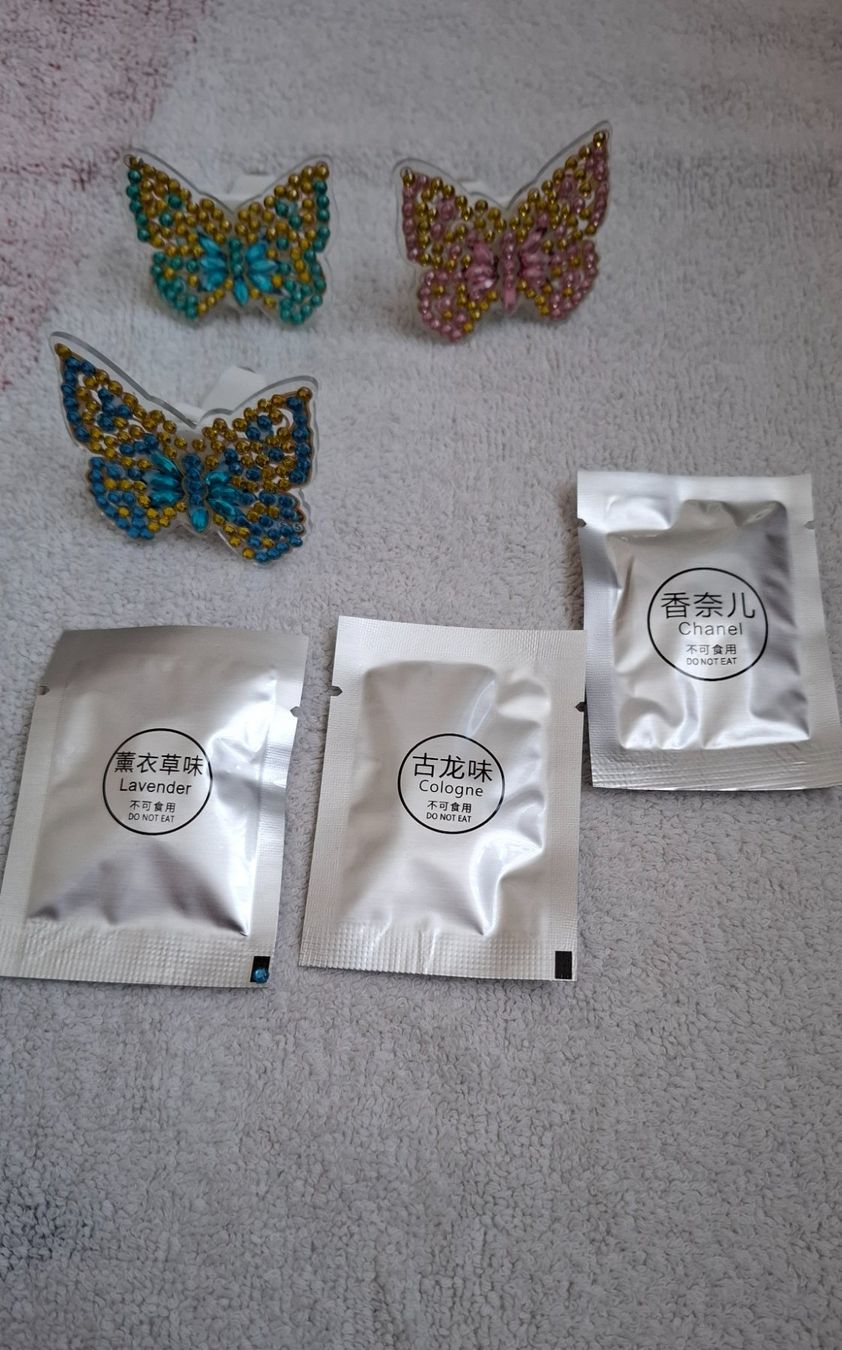 Diffusori di oli essenziali: Diffuseur de Parfum pour ventilation de voiture diamond pain – Nuovo (secondo la descrizione) da Moutier venduto da ant_6dwq 5