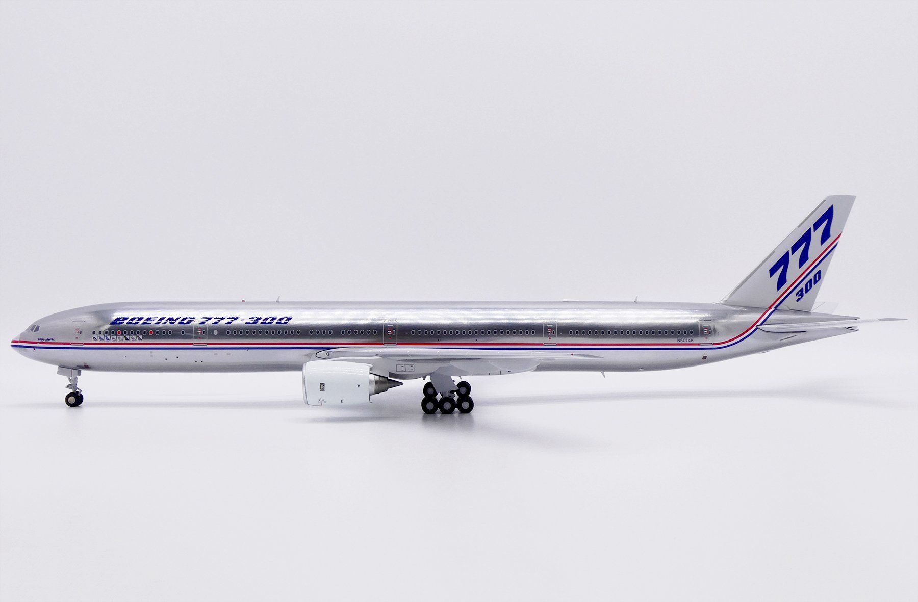 Boeing Kit di modellismo & Modellini statici: B777-300 BOEING – Nuovo e nell'imballaggio originale da Morges venduto da iljamuromez