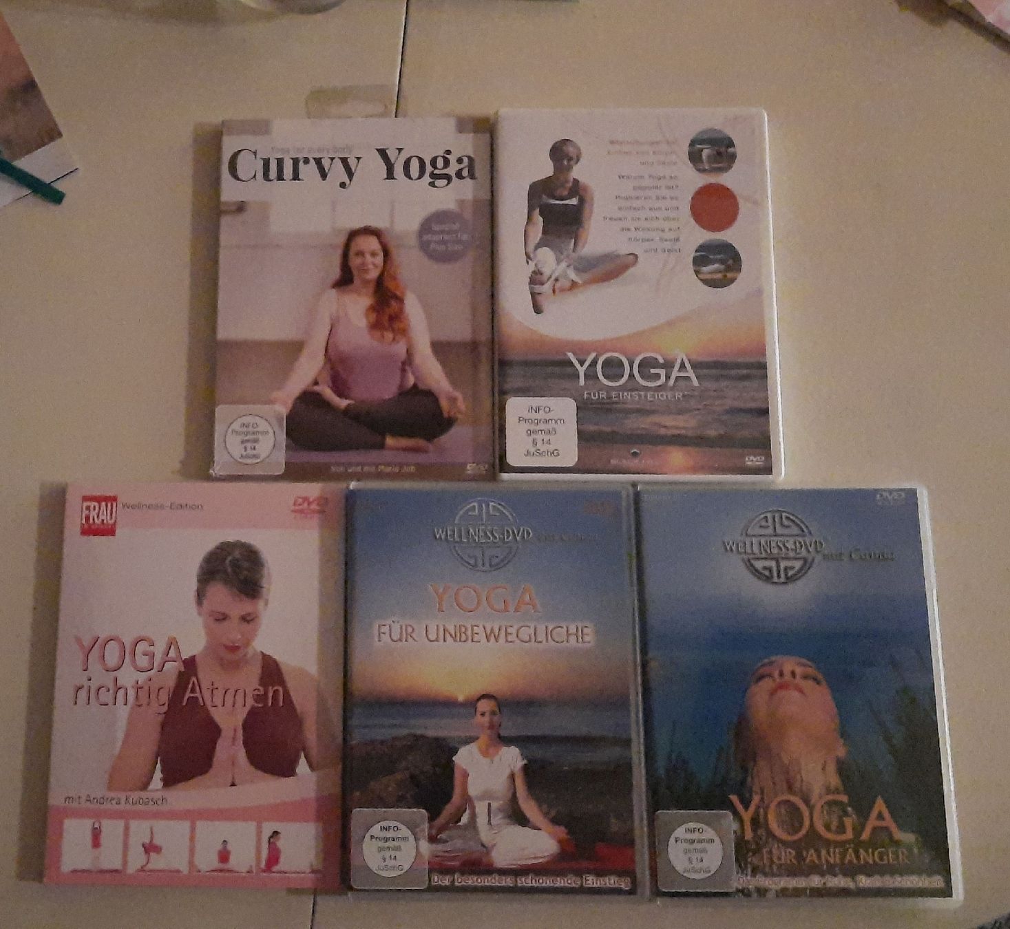 Tutti i DVDs: 5 Yoga DVDs – Nuovo (secondo la descrizione) da Buchs ZH venduto da natu65