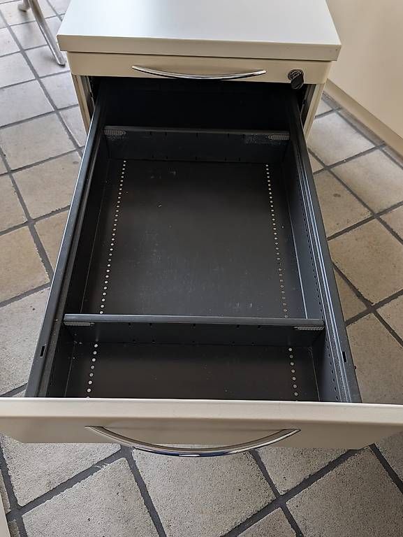 Armadi: Schubladenschrank – Usato da Hefenhofen venduto da LieberherrAG 3