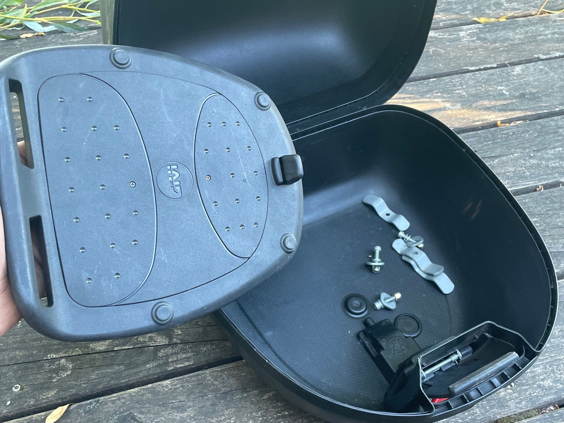 Givi Topcase: Givi Monolock Topcase – Usato da Gletterens venduto da XBHS7412 6