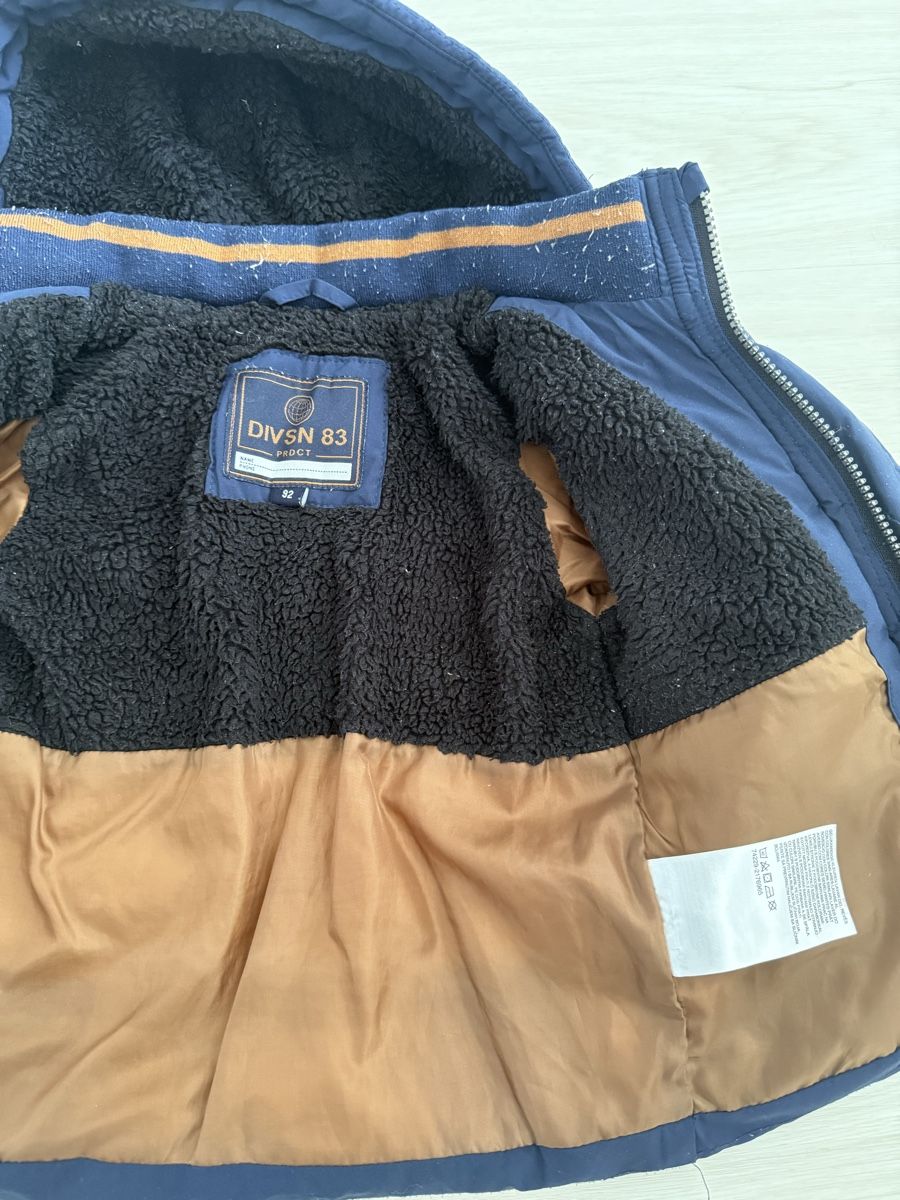 C&A Giacche & Cappotti: Kinder Winterjacke dunkelblau Grösse 92 – Usato da Wiedlisbach venduto da Sistershop 1