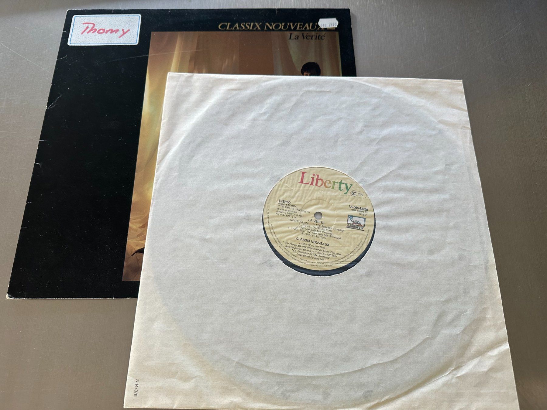 Dischi in vinile: CLASSIX NOUVEAUX LP LA VÉRITÉ - NEW WAVE – Usato da Sion venduto da jaipur1401 2