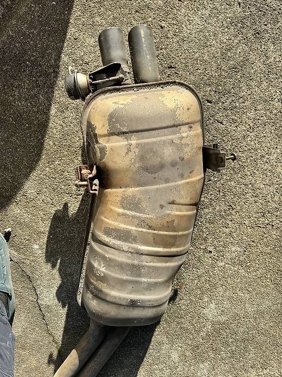 Auspuffanlagen: BMW E36 auspuff original 320i 323i 325i – Gebraucht aus Möriken AG von E60Veni 3