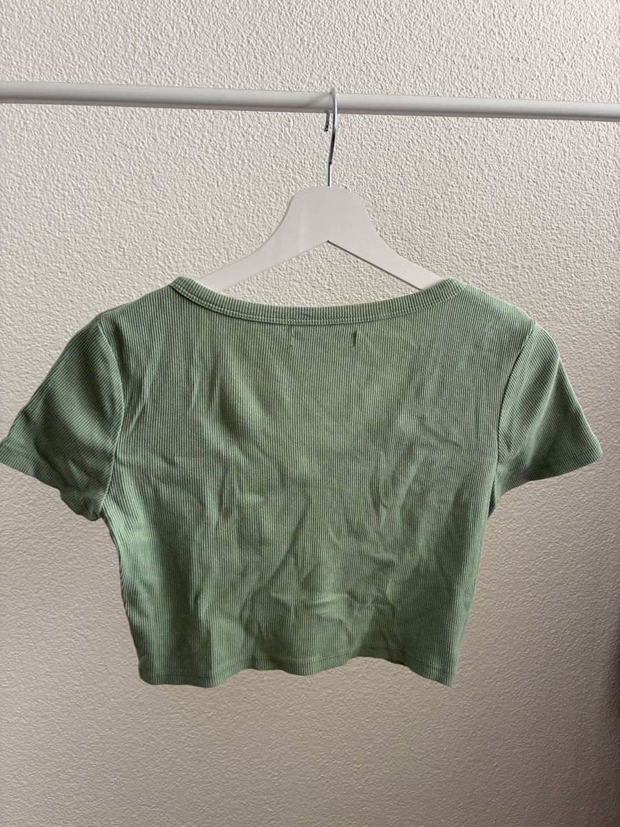 Pull&Bear Top: Crop top vert taille M bon état – Usato da Zürich venduto da bia_m6bq 2