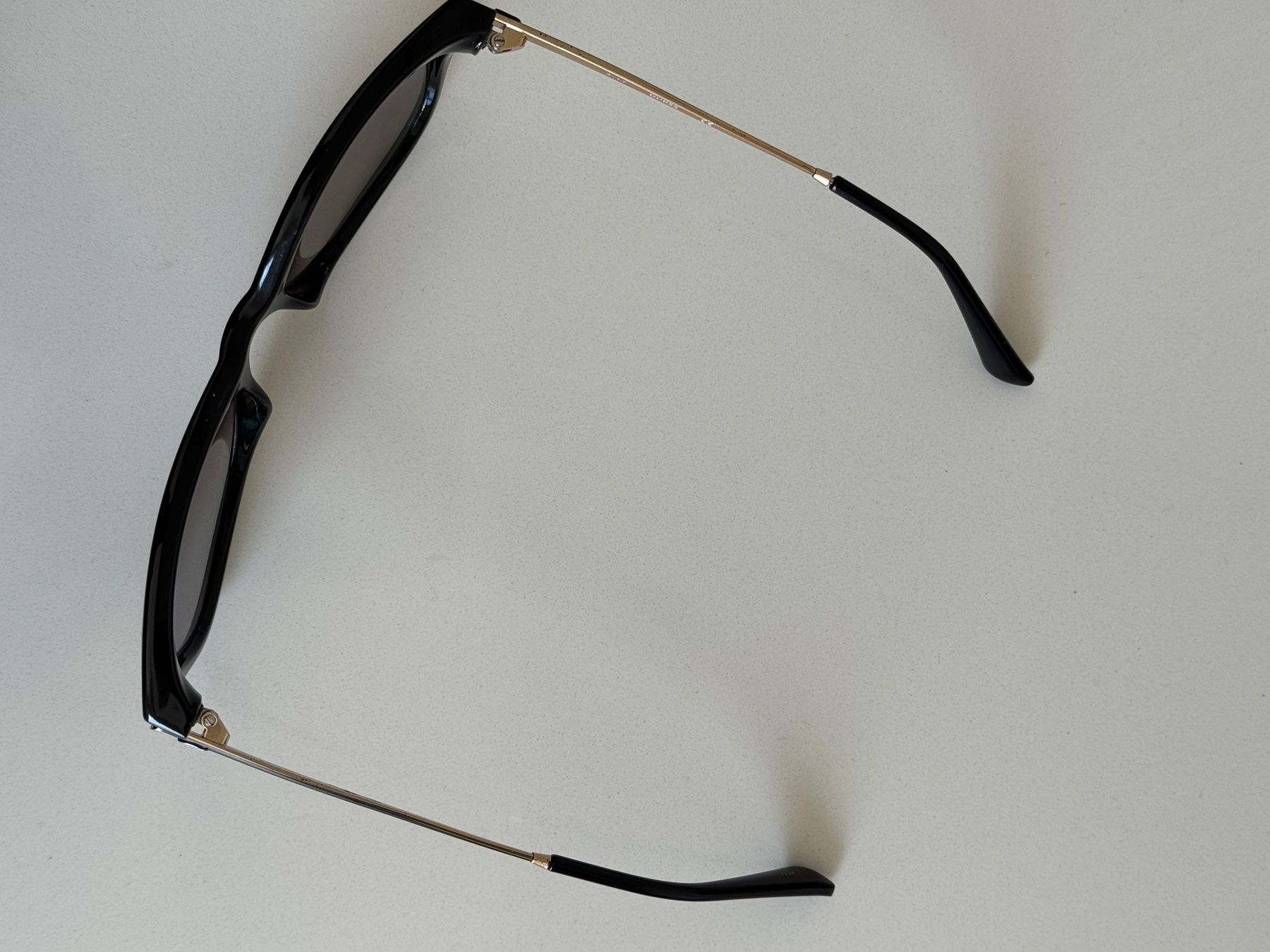 Guess Occhiali & Lenti: Guess Sonnenbrille schwarz – Usato da Zürich venduto da sel_w5sd 3