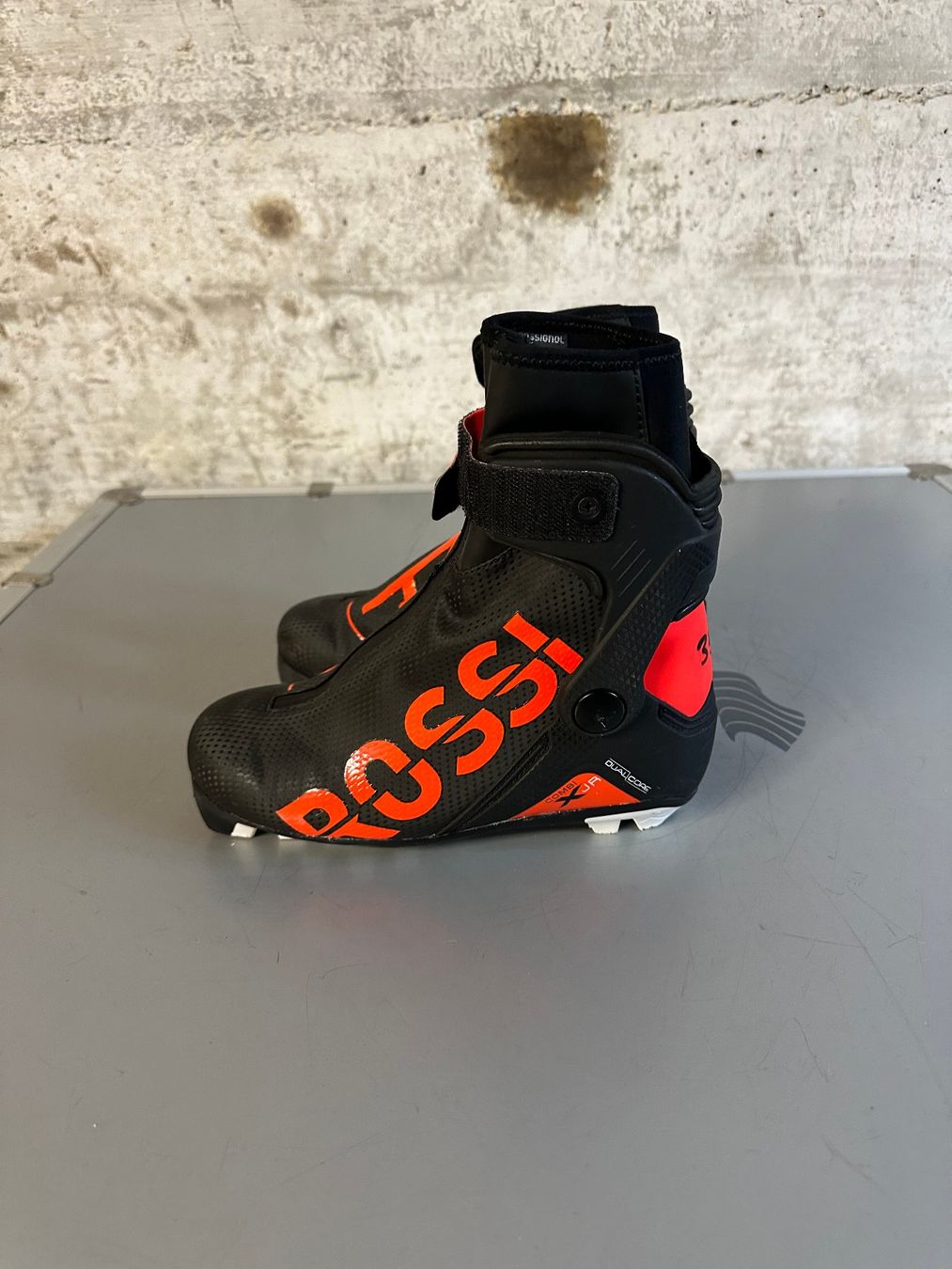 Rossignol Scarpe per ragazzi: Rossignol Junior Langlauf  Skating Schuhe Gr. 35 – Usato da Emmenbrücke venduto da karkarkar 1