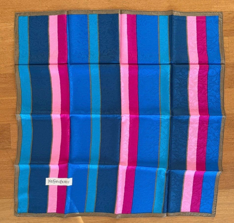 Saint Laurent Foulard & Sciarpe: Yves Saint Laurent Seidentuch – Usato da Zollikon venduto da NK_IK