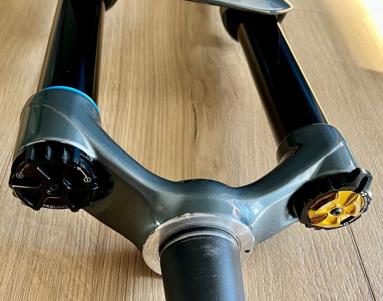 Pezzi di ricambio: Cane Creek Helm Coil 160 mm – Usato da Baar venduto da Md2 3