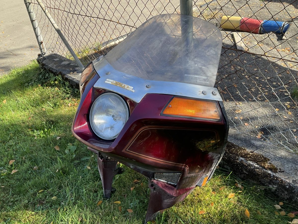 Honda Tutti i ricambio per moto: Verschalung Honda 650GL Silver Wing – Usato da Blausee Mitholz venduto da mic_jhr9 4