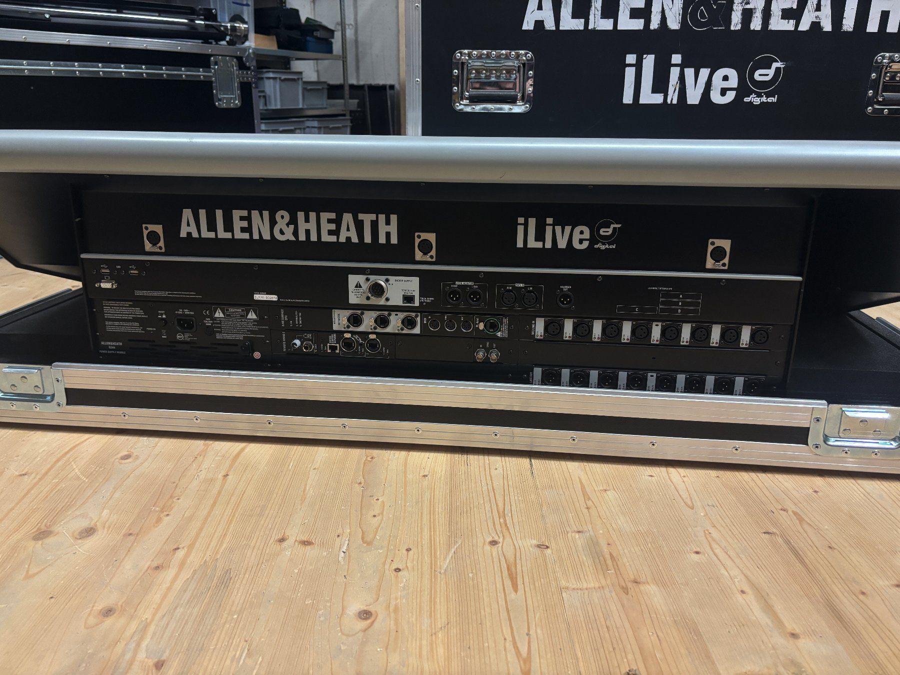 Allen & Heath Mischpulte: Allen & Heath iLive-176 Mischpult – Gebraucht aus Frauenfeld von ibkl5512 2