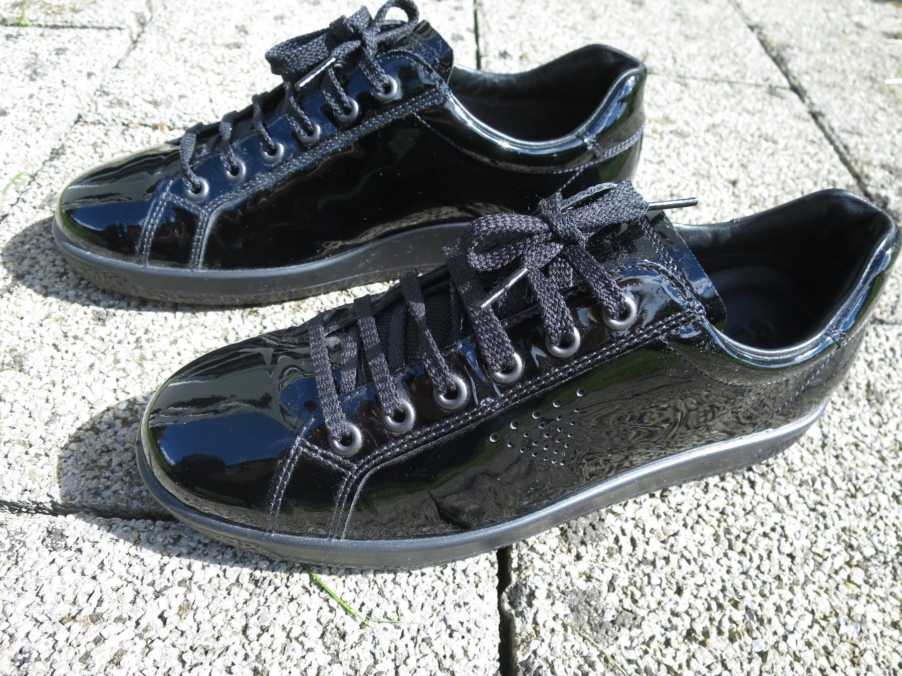 Ecco Scarpe da donna: Damen-Schuh Ecco, Lack schwarz, Gr.39 – Nuovo (secondo la descrizione) da Zofingen venduto da Landerer