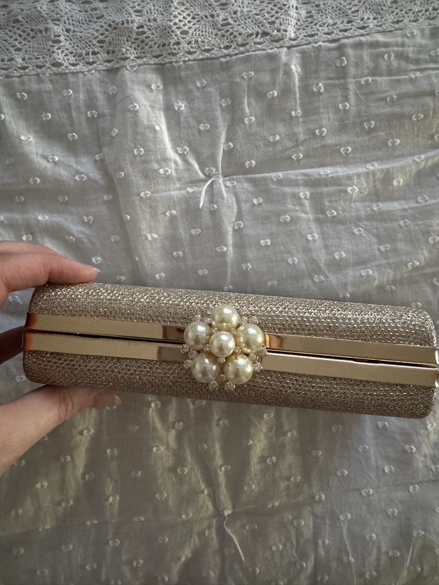 Taschen für Damen: Glitzernde Clutch – Neu (gemäss Beschreibung) aus St. Gallen von mic_y2tq 1