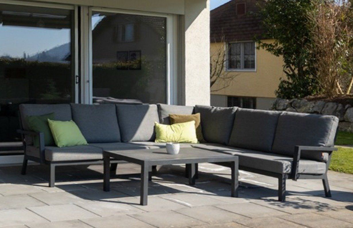 &Tradition Sofas: Grosse Garten Lounge "Malina" mit Tisch + Abdeckhaube – Gebraucht aus Sitterdorf von Lenggi7 1