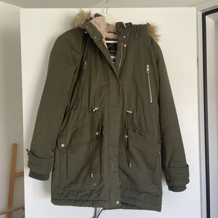 Pull&Bear Parka Khaki Kunstfell Grösse M guter Zustand