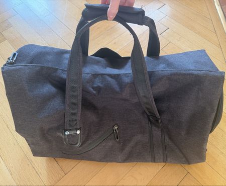 Sac de voyage / vêtement pratique nombreuses poches EasyJet