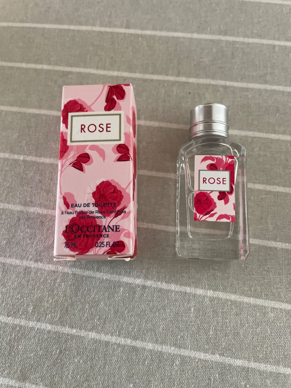 L'Occitane Profumi & Eau de Toilette: L‘Occitane Rose Miniatur – Nuovo e nell'imballaggio originale da Bachenbülach venduto da Munggeli13