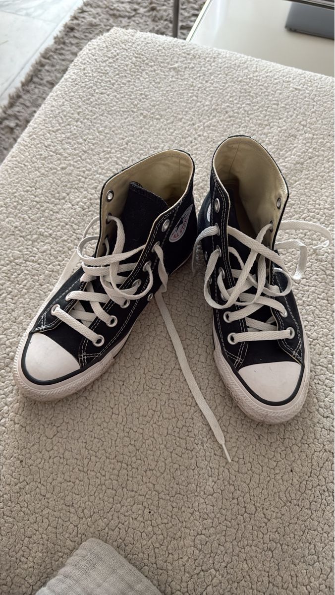 Converse Herrenschuhe: Converse All Star High Sneaker schwarz 36 – Gebraucht aus Bonaduz von SanOgg79