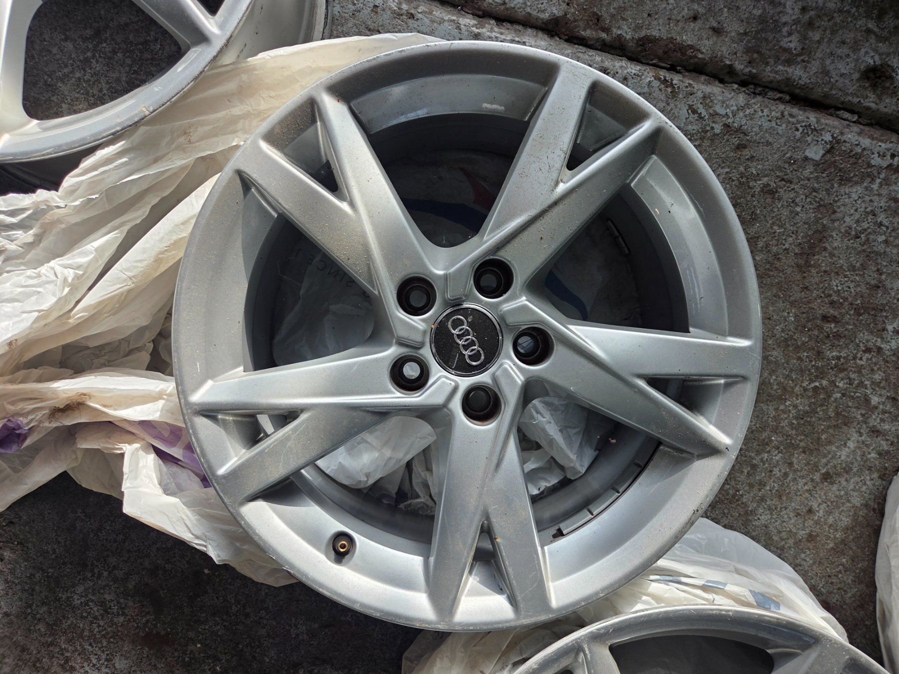 Audi Cerchioni: Jantes Audi 17 pouces – Usato da Yverdon-les-bains venduto da vwg_89 2