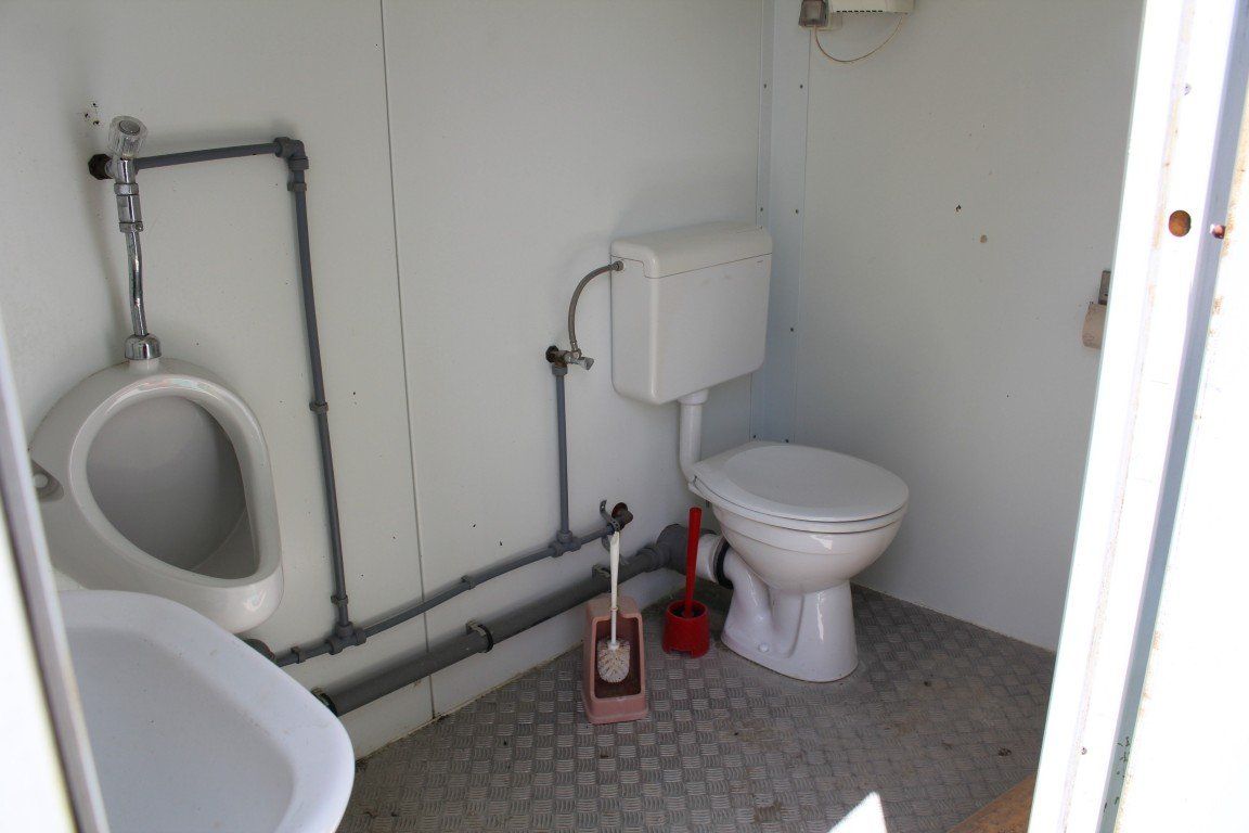 Contenitori edile: WC Container (Lot 514) 6017 Ruswil – Usato da Bäriswil venduto da WWYN-AUKTIONEN 4
