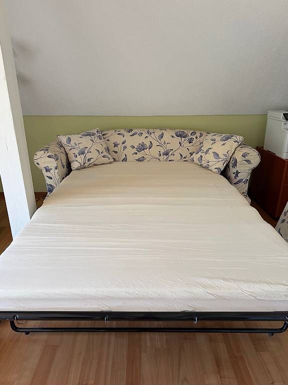Ikea Divani: Älteres Ikea 2-Sitzer Bettsofa – Usato da Estavayer-le-Lac venduto da sugar05 1