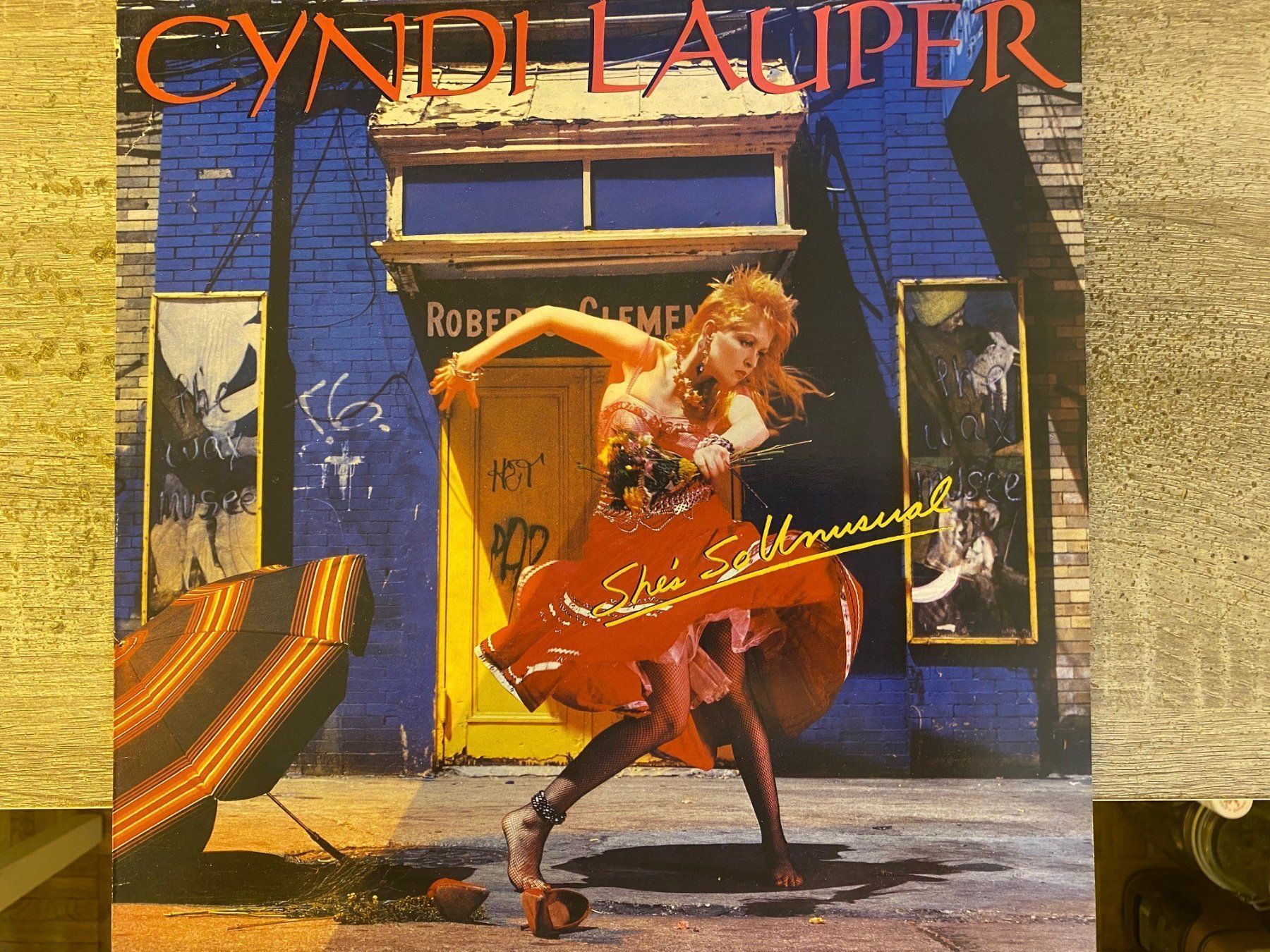 Dischi in vinile: Cyndi Lauper : She's So Unusual – Usato da Clarens venduto da Surcouf91