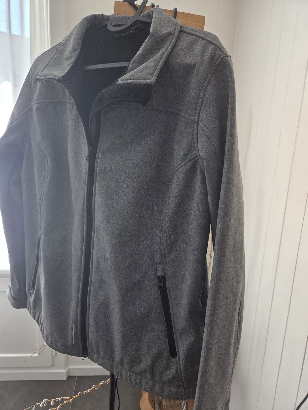 Giacche: Damen Softshell Jacke grau Grösse M – Nuovo (secondo la descrizione) da Alterswil FR venduto da Agape07 2
