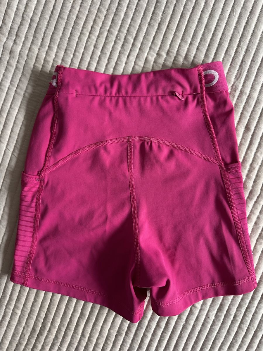 Nike Pantaloni: Nike pro shorts  – Usato da Zug venduto da A123R 1