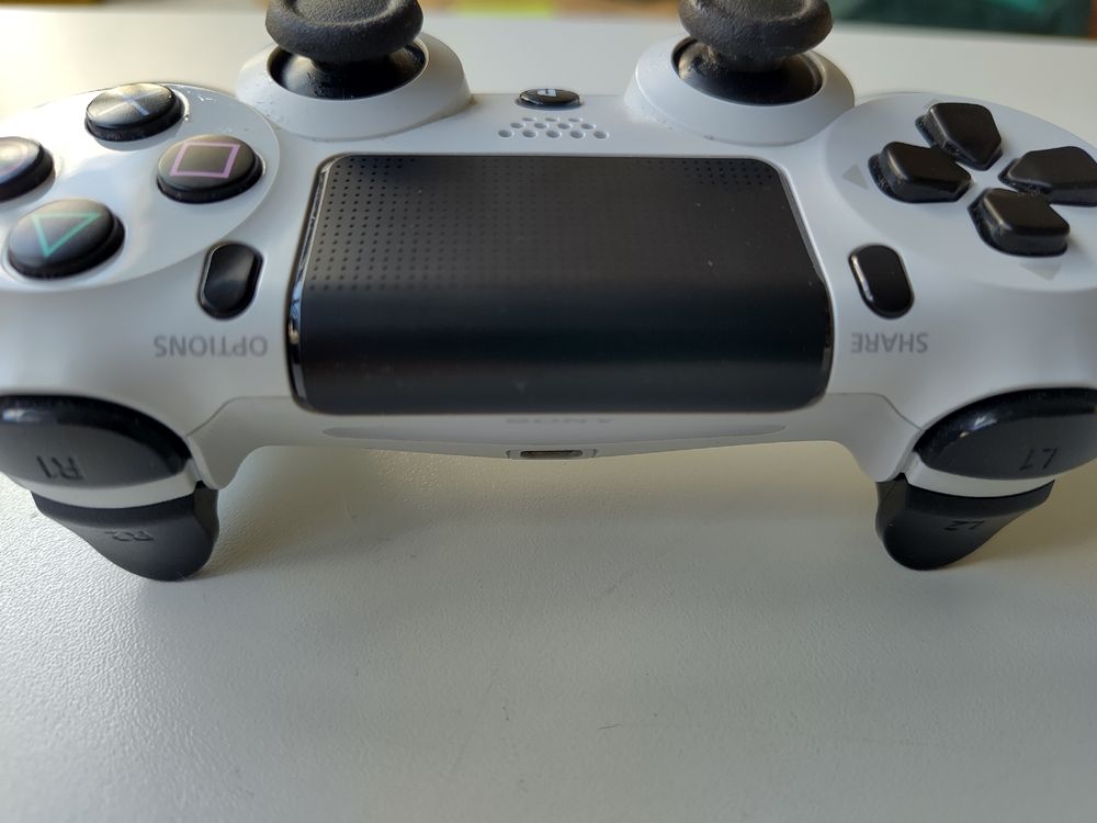 Controller PS4 weiss Kaufen auf Ricardo