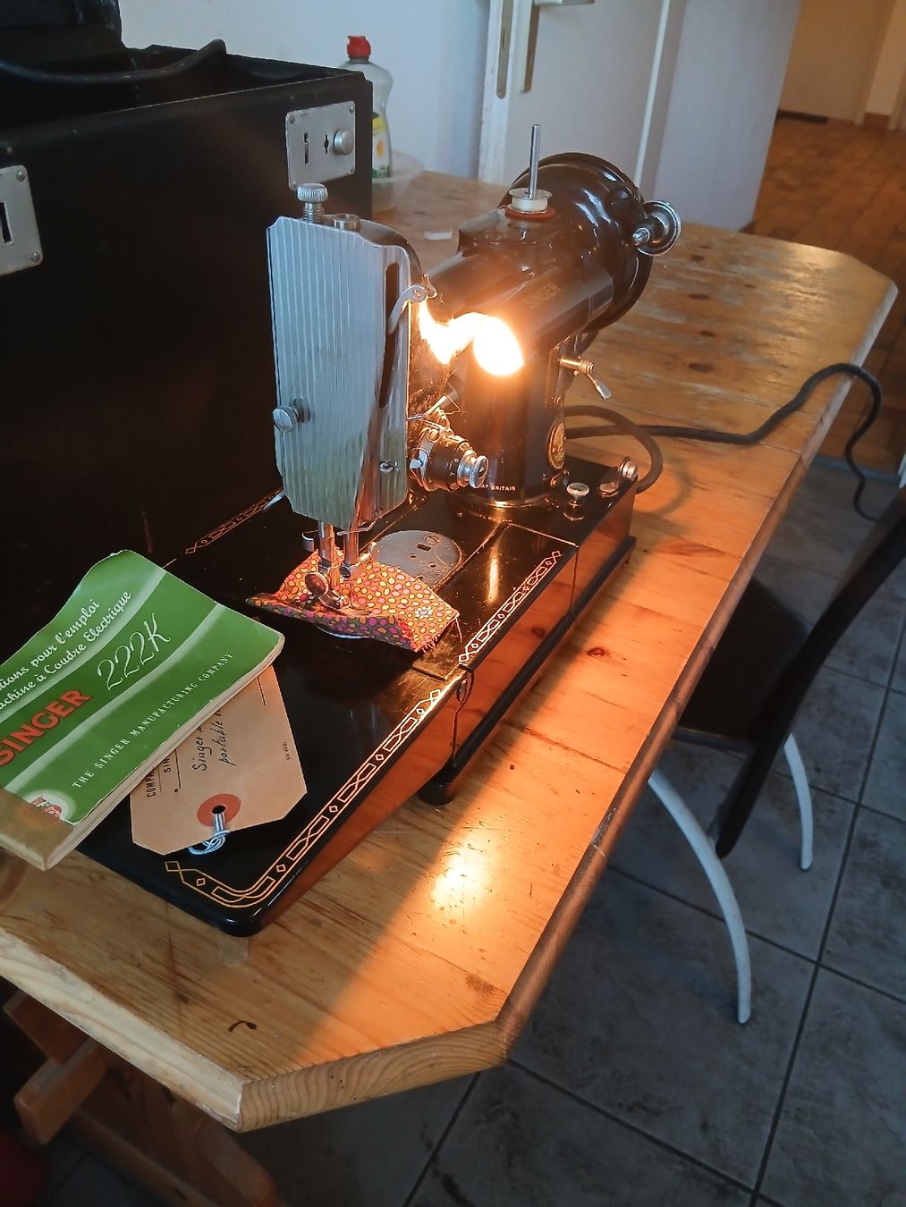 Singer Nähmaschinen: Singer 222K Sewing Machine with Case and Accessories – Gebraucht aus Bronschhofen von woj_5knx 1