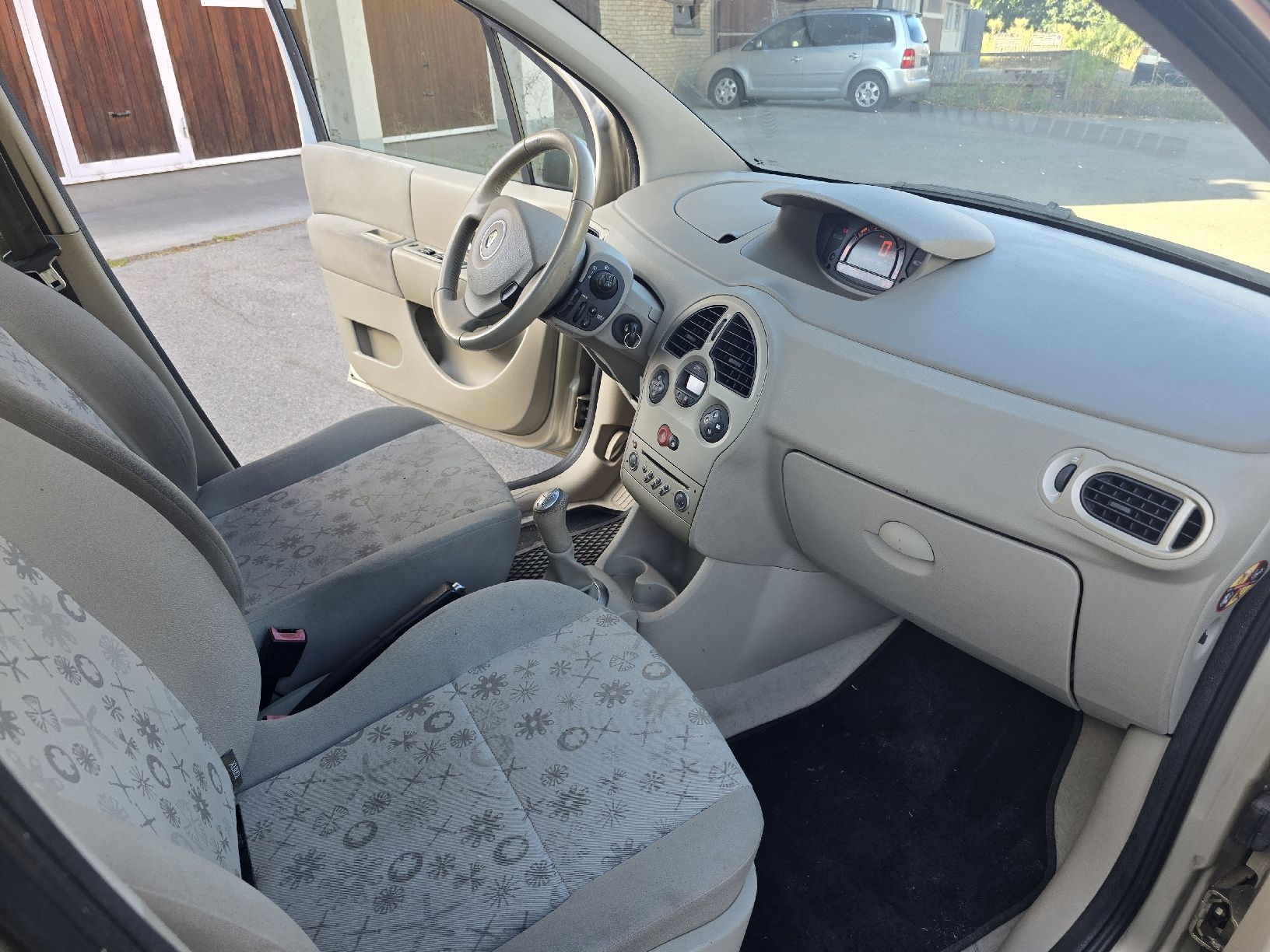 Renault Automobili: Renault Modus 1.4 16V  mit mfk 27.7 26 – Usato da Aarberg venduto da 2002stefan 9