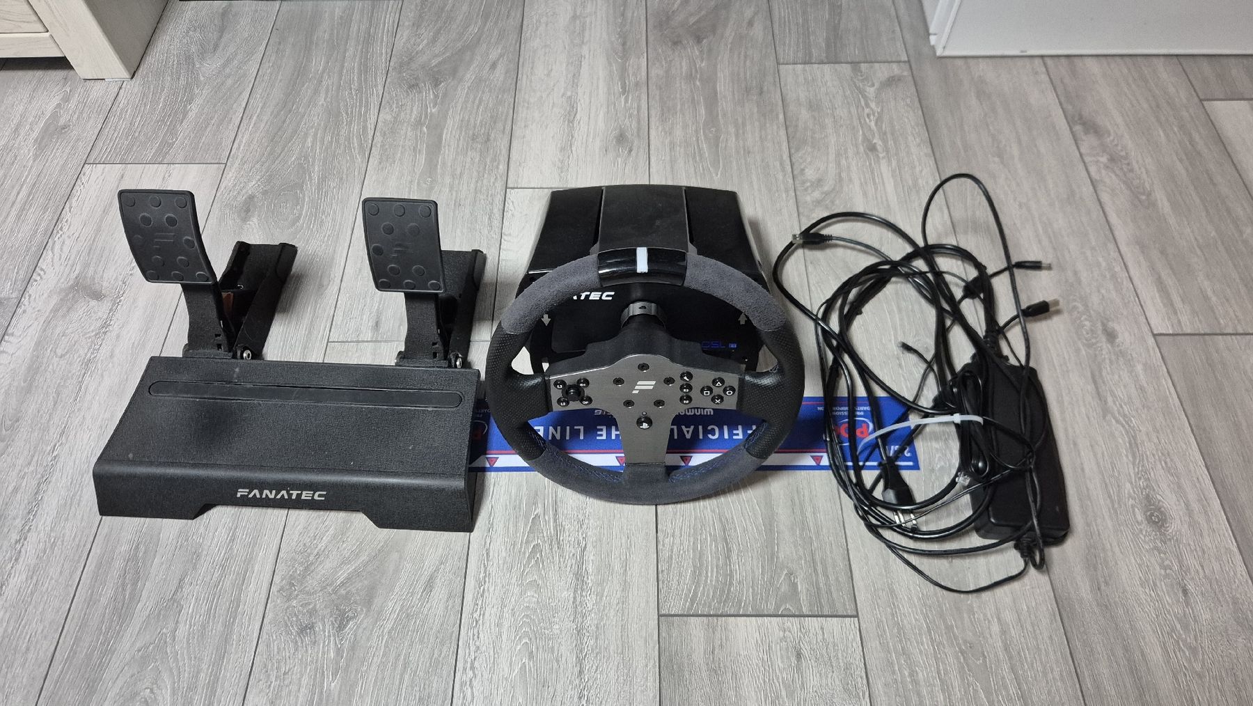 Fanatec Manettes: Fanatec CSL Elite Base + CSL Pedale PS4/PS5/PC – D'occasion à Aefligen par Ueli1992