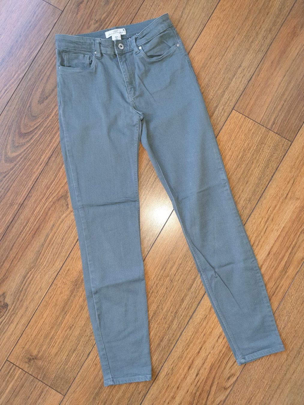 Pantaloni: Coole Slim Jeans Gr. 164 (36) – Usato da Buchrain venduto da regenblume3