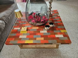 Design-Couchtisch mit Patchwork-Holzplatte 100 x 100 cm